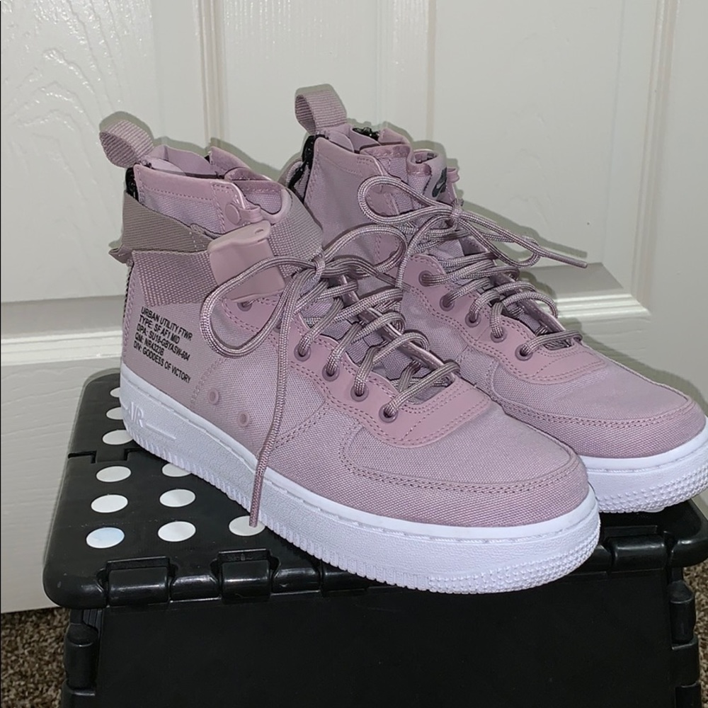 Nike Utility Air Force 1 Midtop